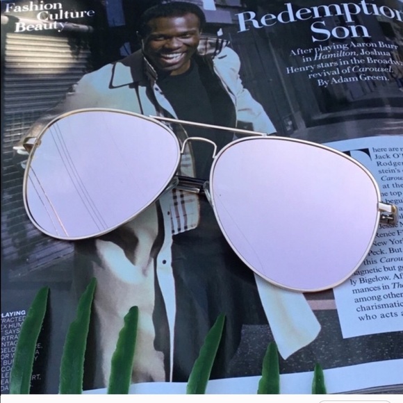 🚫SOLD🚫 Rose Gold Aviators Sunglasses 😎 - Picture 2 of 4